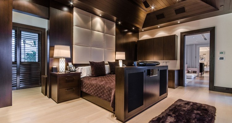 21 Celebrity Bedrooms you Have to See